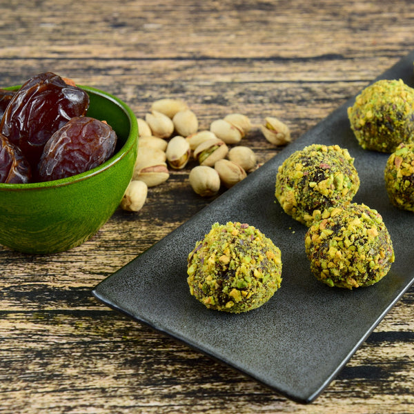 Organic Pitted Medjool Dates Box