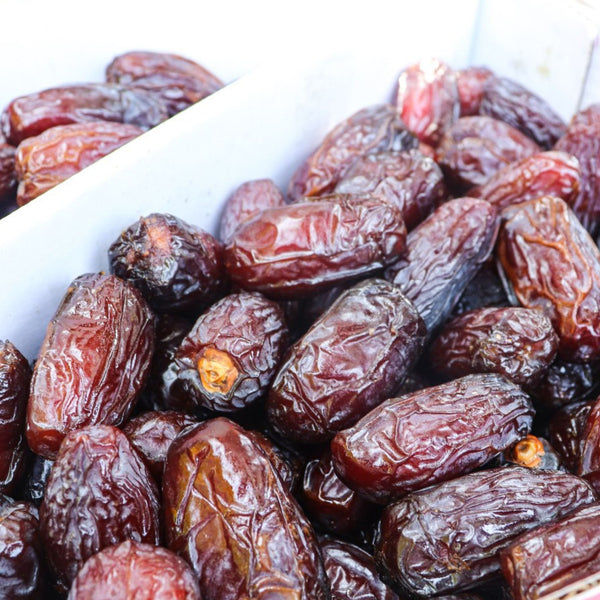 Organic Pitted Medjool Dates Box