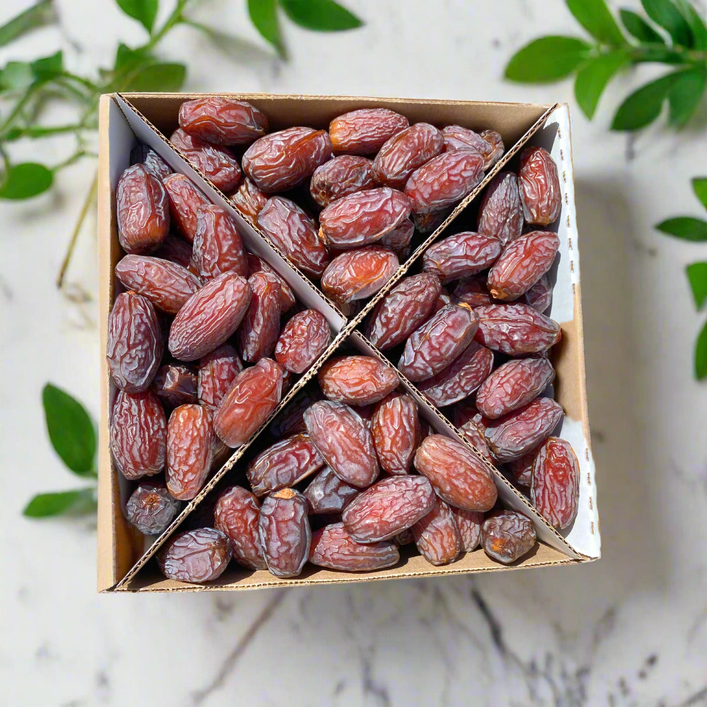 Medjool Datiles Organic Large Medjool Dates Box | Coachella's Best Dates